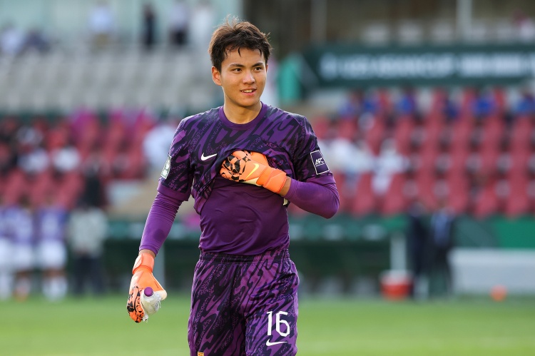 机会靠自己抢！乐福球运丢了 杨瀚森拿到顺势勾手命中