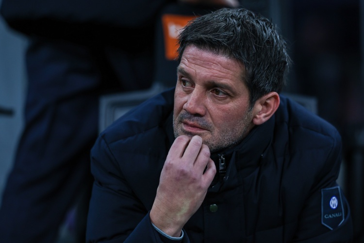 大连北看台晒球迷赛前热身视频：足球城的名字永不可替代